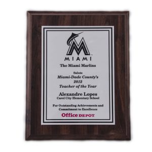 8'' x 10'' oak wood finished plaque - P810